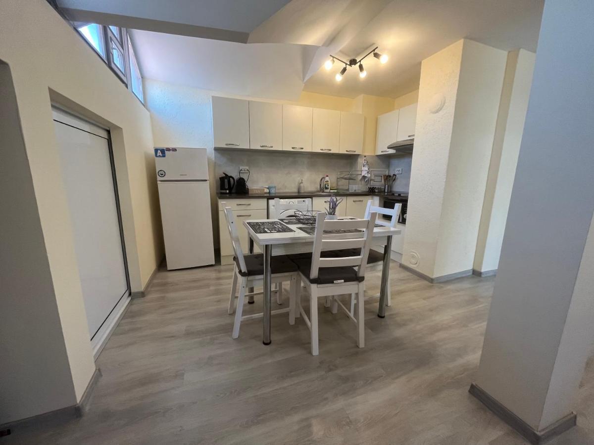 Apartment Happy Holiday Lazur Burgas ภายนอก รูปภาพ
