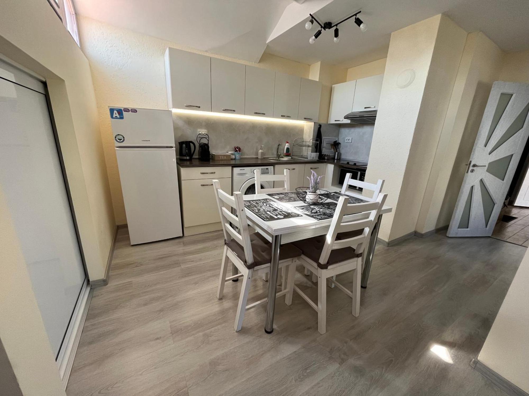 Apartment Happy Holiday Lazur Burgas ภายนอก รูปภาพ